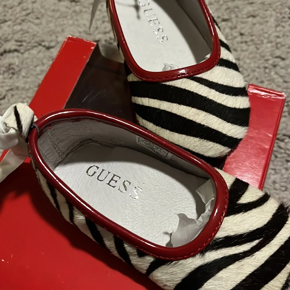 Guess Zebra Infant Baby Shoes Ballerina new Girls Size 4, 9-12 Months